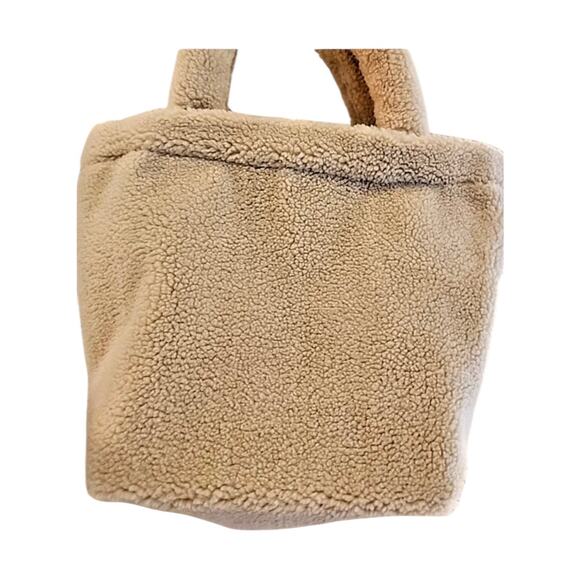 NEW Prada Beauty Teddy Sherpa Tote VIP GWP - Picture 7 of 9